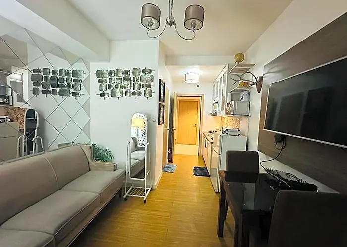 Near Mc Kinley Bgc 1 Bedroom With Balcony Neflix * Manille