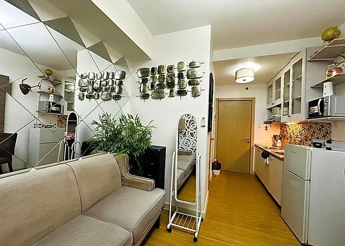 Hotel Near Mc Kinley Bgc 1 Bedroom With Balcony Neflix Manille