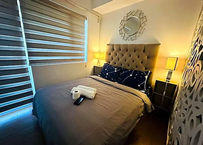 Hotel Near Mc Kinley Bgc 1 Bedroom With Balcony Neflix *